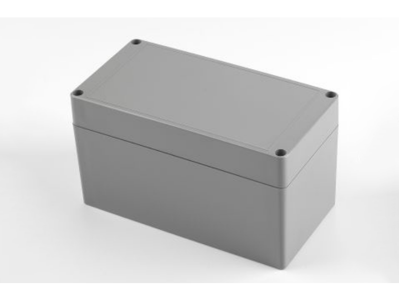 Plastic enclosure with IP protection for electronic devices PE056