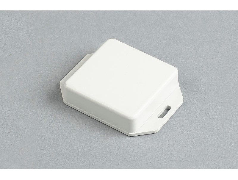 Boîte murale en plastique avec ailettes pour appareils électroniques PM005