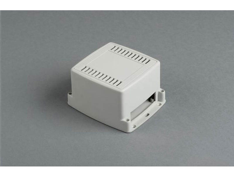 Boîte murale en plastique avec ailettes pour appareils électroniques PM050