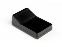 Boîte de bureau en plastique avec couvercle incliné pour appareils électroniques PT090