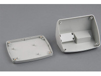 Boîte de bureau en plastique avec couvercle incliné pour appareils électroniques PT140