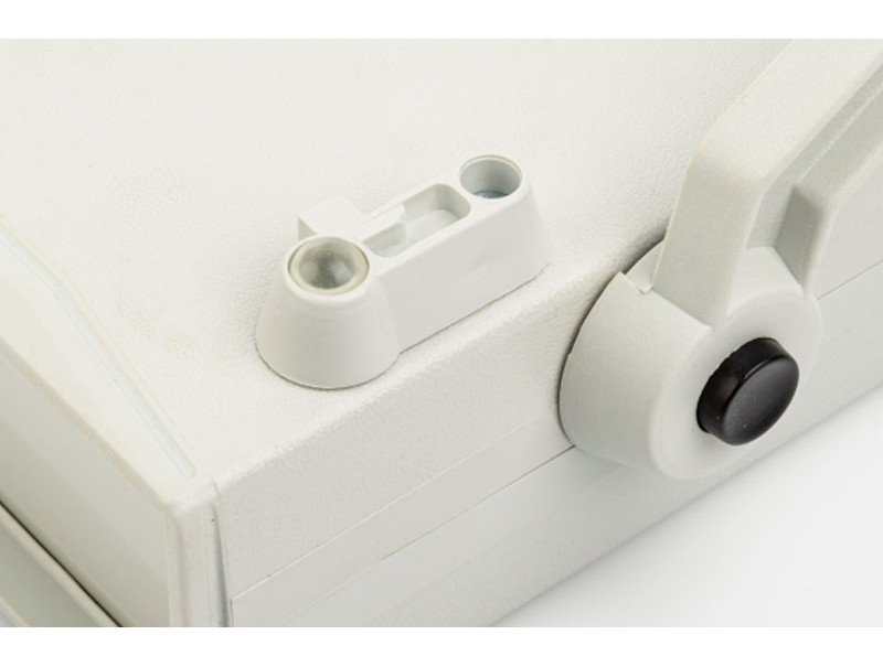 Boîtier de bureau en plastique avec panneau amovible pour appareils électroniques PT310