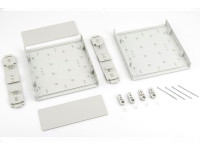 Boîtier de bureau en plastique avec panneau amovible pour appareils électroniques PT320