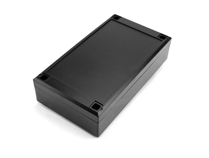 Boîtier mural en plastique avec fermeture frontale pour appareils électroniques PP63B