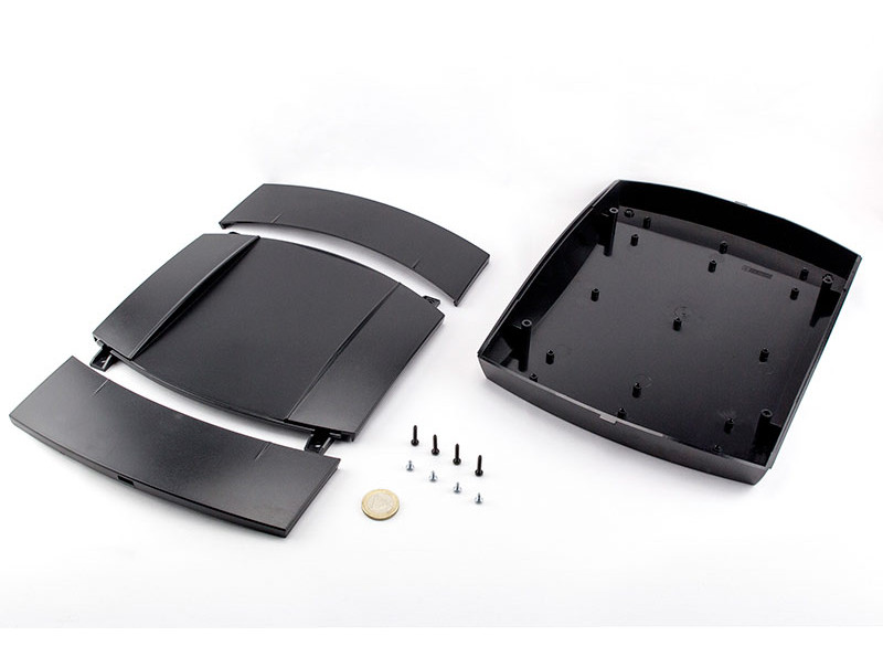 Boîte murale en plastique avec fermeture frontale pour appareils électroniques PP104