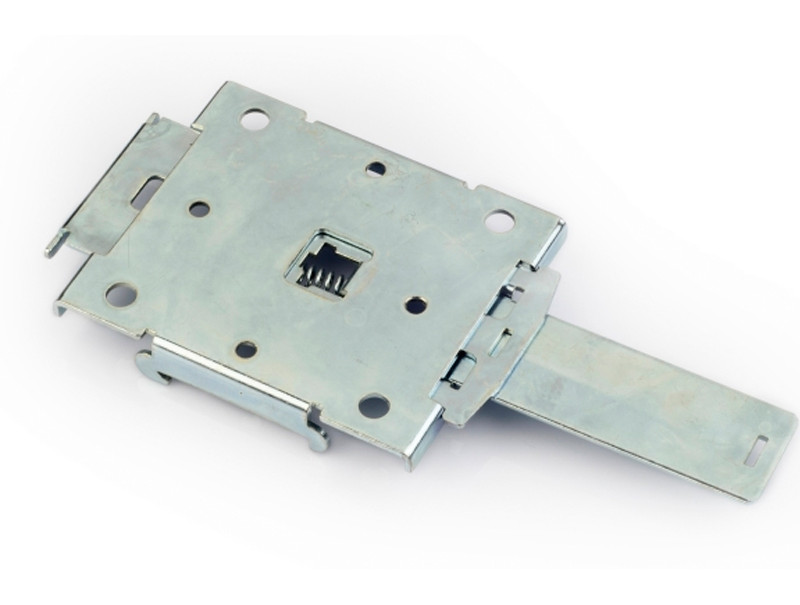 Accessoire de serrage sur rail DIN pour boîtier plastique PA122