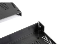 Boitier rackable 19" en plastique pour montage sur rack PM202