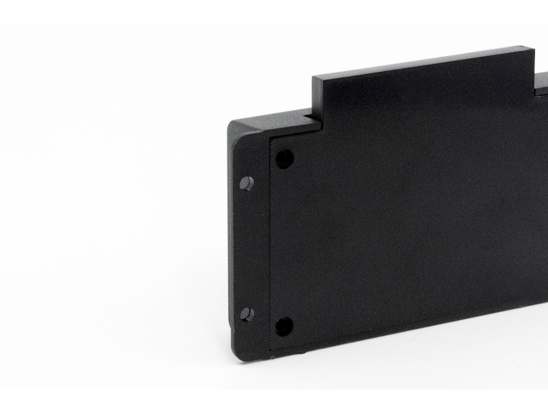 Boîtier mural en plastique avec ailettes pour appareils électroniques PP93